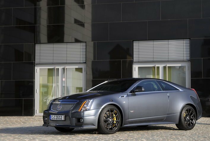 Фото Cadillac CTS-V Coupe купе, модельный ряд 2010 г