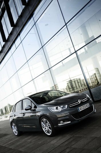 Фото Citroen C4 5-дверный хэтчбек, модельный ряд 2010 г