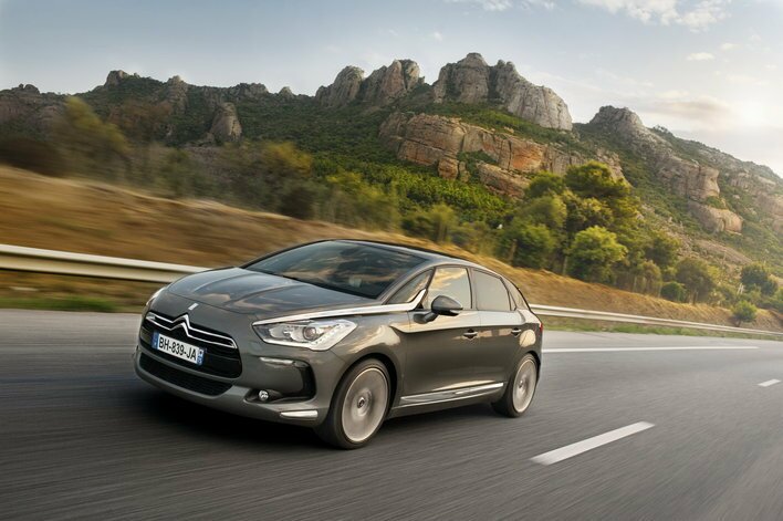 Фото Citroen DS5 5-дверный хэтчбек, модельный ряд 2011 г