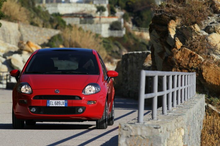 Фото FIAT Punto 3-дверный хэтчбек, модельный ряд 2012 г