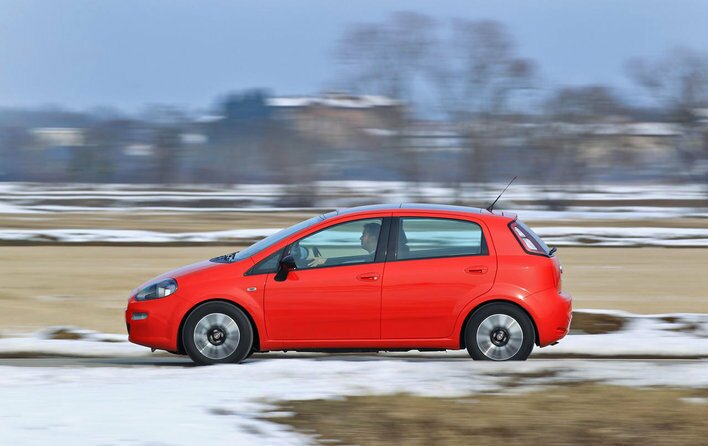 Фото FIAT Punto 5-дверный хэтчбек, модельный ряд 2012 г