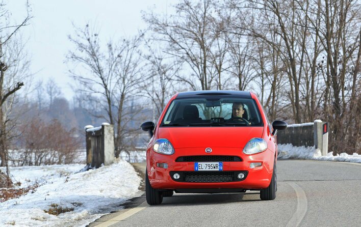 Фото FIAT Punto 5-дверный хэтчбек, модельный ряд 2012 г