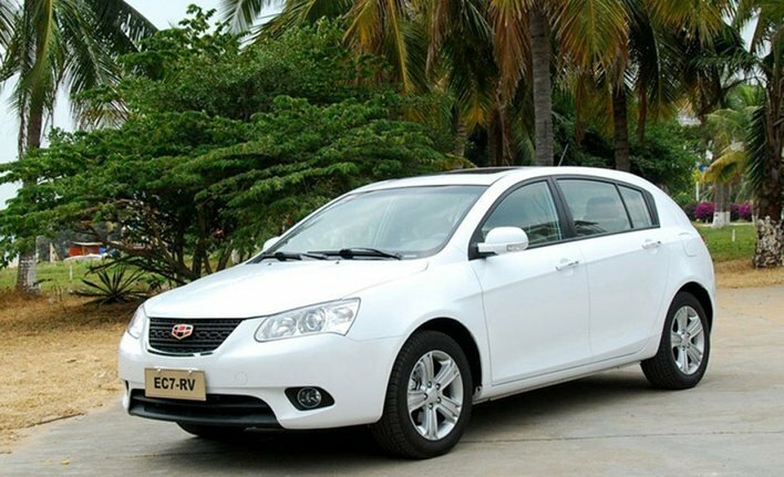 Фото Geely Emgrand 5-дверный хэтчбек, модельный ряд 2010 г