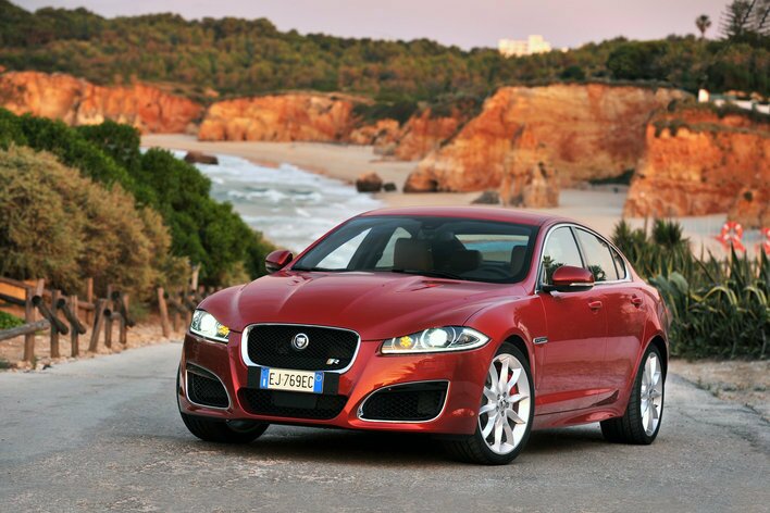 Фото Jaguar XF R седан, модельный ряд 2011 г