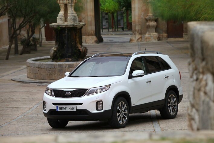 Фото KIA Sorento 5-дверный кроссовер, модельный ряд 2012 г