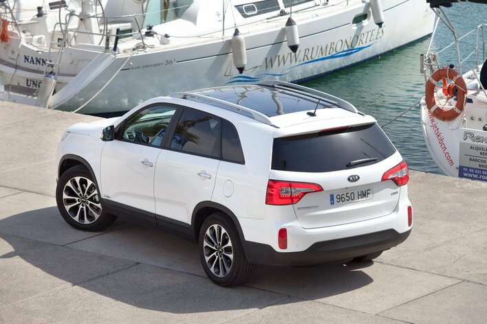 Фото KIA Sorento 5-дверный кроссовер, модельный ряд 2012 г