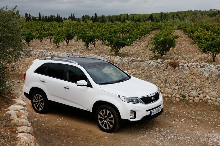 Фото KIA Sorento 5-дверный кроссовер, модельный ряд 2012 г