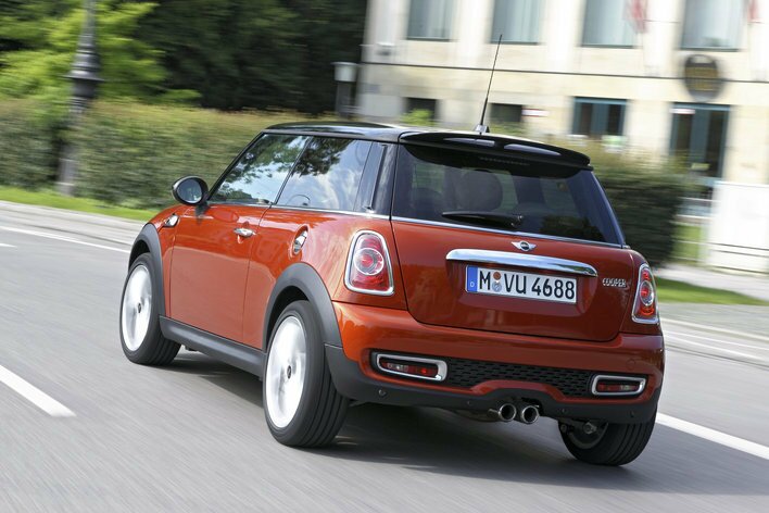 Фото MINI Cooper S 3-дверный хэтчбек, модельный ряд 2010 г