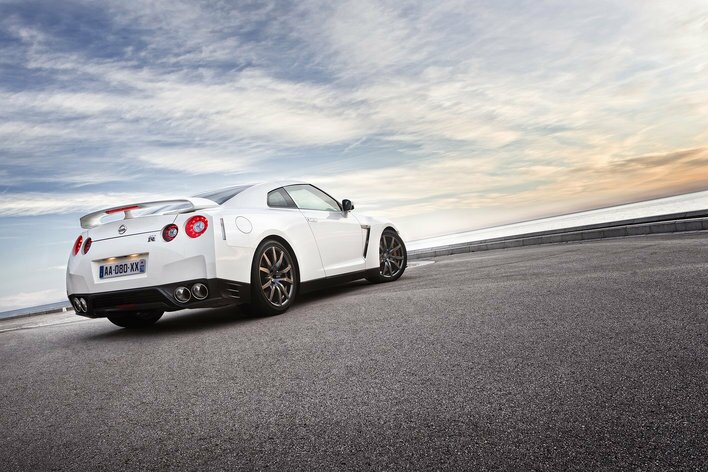 Фото Nissan GT-R купе, модельный ряд 2010 г