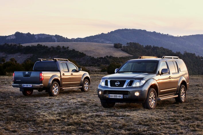 Фото Nissan Navara пикап, модельный ряд 2010 г