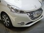 Peugeot 208 2012 5-дверный хэтчбек