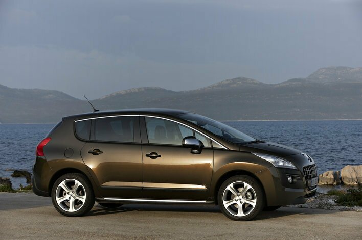 Фото Peugeot 3008 5-дверный кроссовер, модельный ряд 2009 г