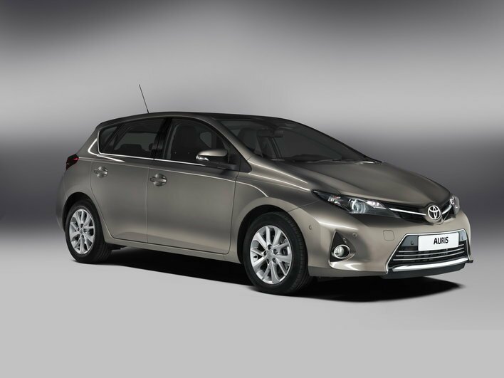 Фото Toyota Auris 5-дверный хэтчбек, модельный ряд 2012 г