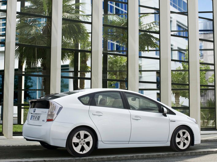 Фото Toyota Prius 5-дверный хэтчбек, модельный ряд 2009 г