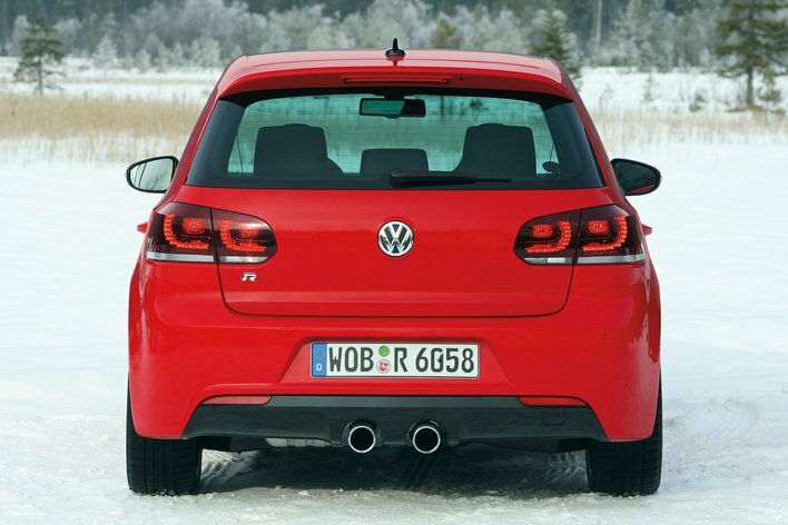 Фото Volkswagen Golf R 5-дверный хэтчбек, модельный ряд 2009 г