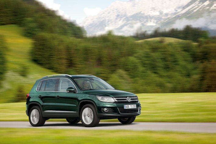 Фото Volkswagen Tiguan 5-дверный кроссовер, модельный ряд 2011 г