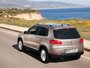 Volkswagen Tiguan 2011 5-дверный кроссовер