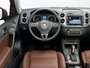 Volkswagen Tiguan 2011 5-дверный кроссовер